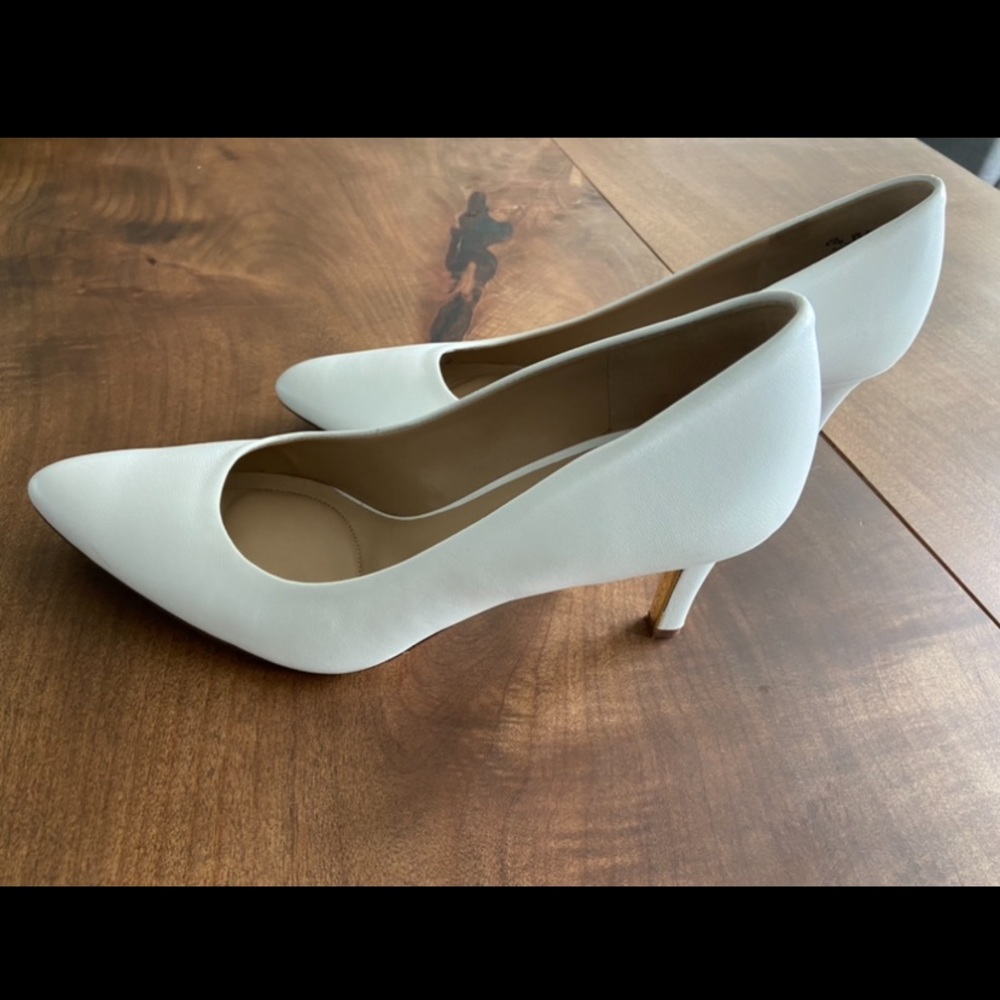 Naturalizer leather pointy toe pumps